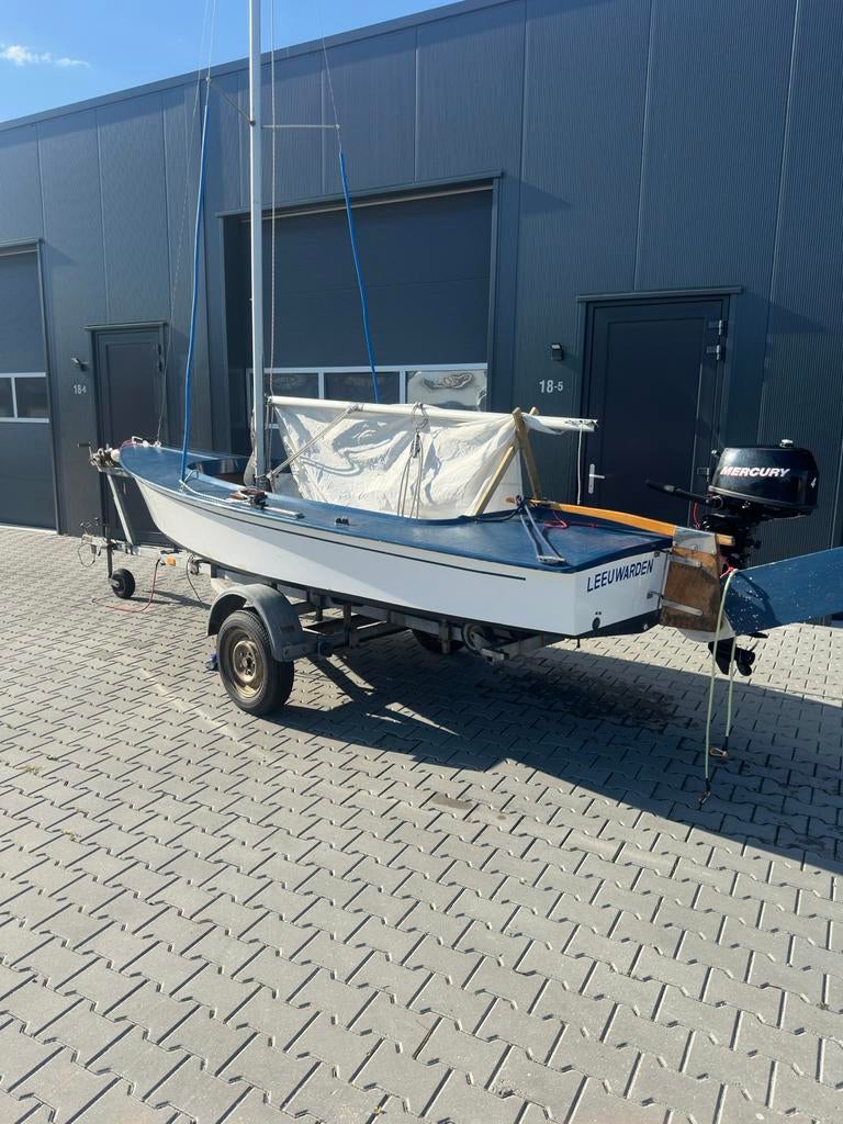 Flying Arrow Schakel Zeilboot met 4pk Mercury Motor, Watersport en Boten, Ophalen, Zo goed als nieuw, Overige typen