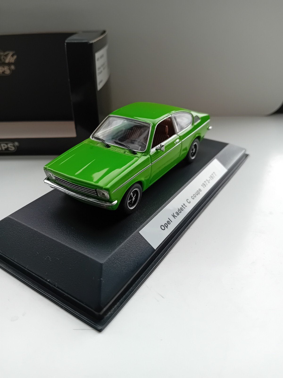 Minichamps Opel kadett C1 Coupe., Hobby en Vrije tijd, Modelauto's | 1:43, Ophalen of Verzenden, Zo goed als nieuw, Auto, MiniChamps