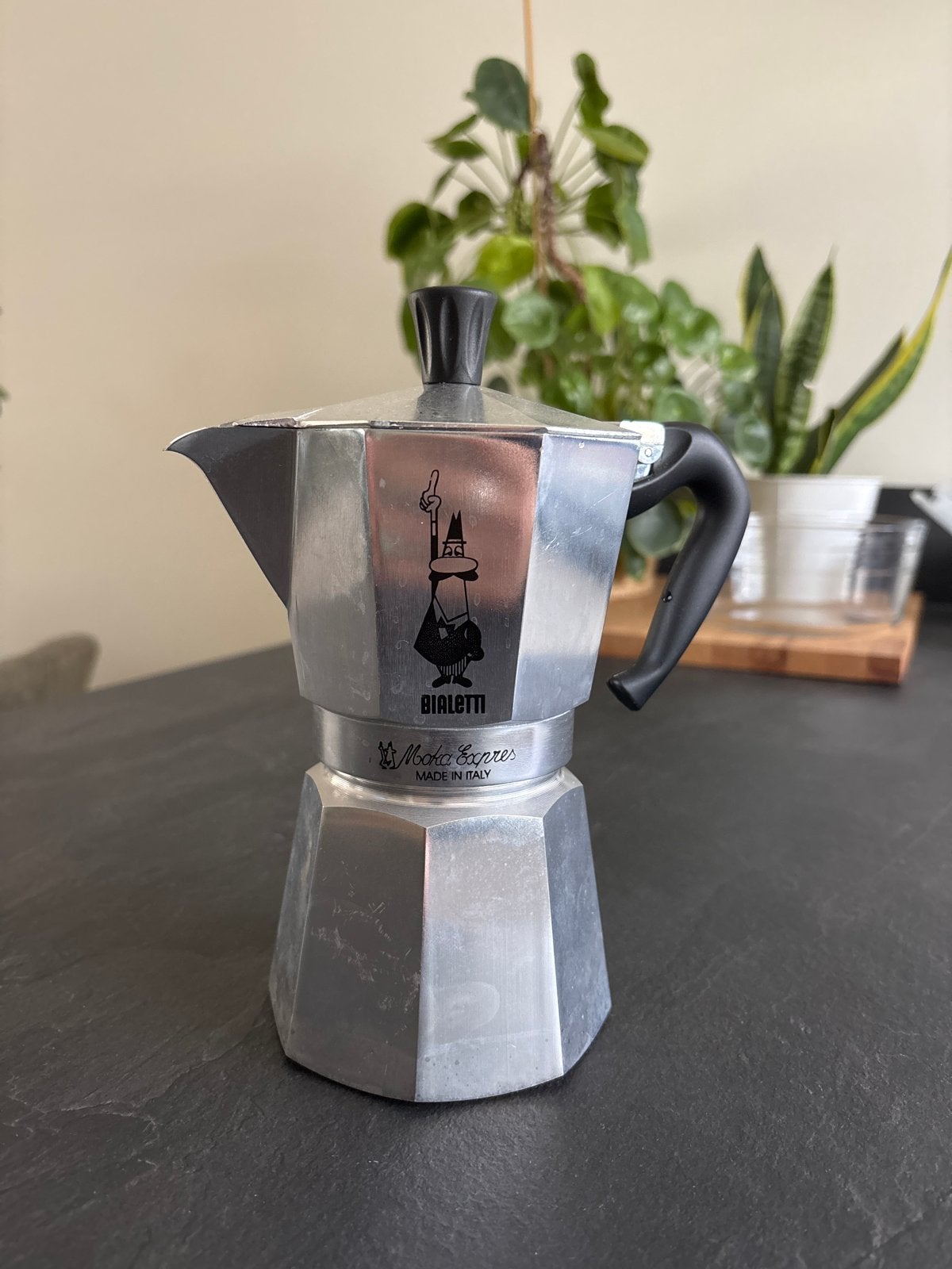 Bialetti Moka Express - Klassieke Italiaanse percolator, Witgoed en Apparatuur, Koffiezetapparaten, Ophalen, Gebruikt, Espresso apparaat