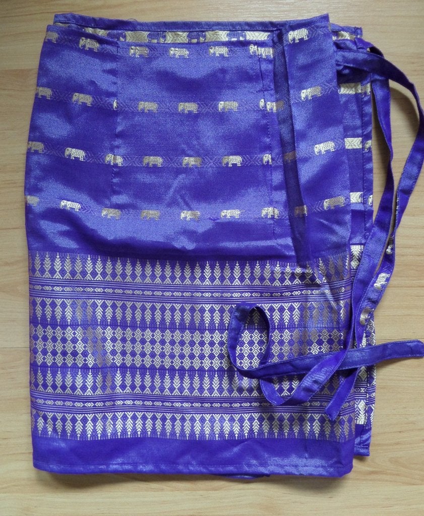 Nieuwe paars/ gouden wikkelrok uit Thailand maat M, Kleding | Dames, Maat 38/40 (M), Paars, Nieuw, Ophalen of Verzenden