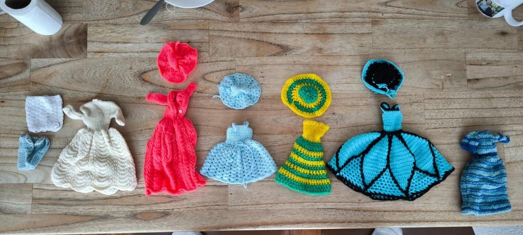 Vintage handgemaakte poppenkleertjes jaren 70 Sindy/Barbie, Ophalen of Verzenden