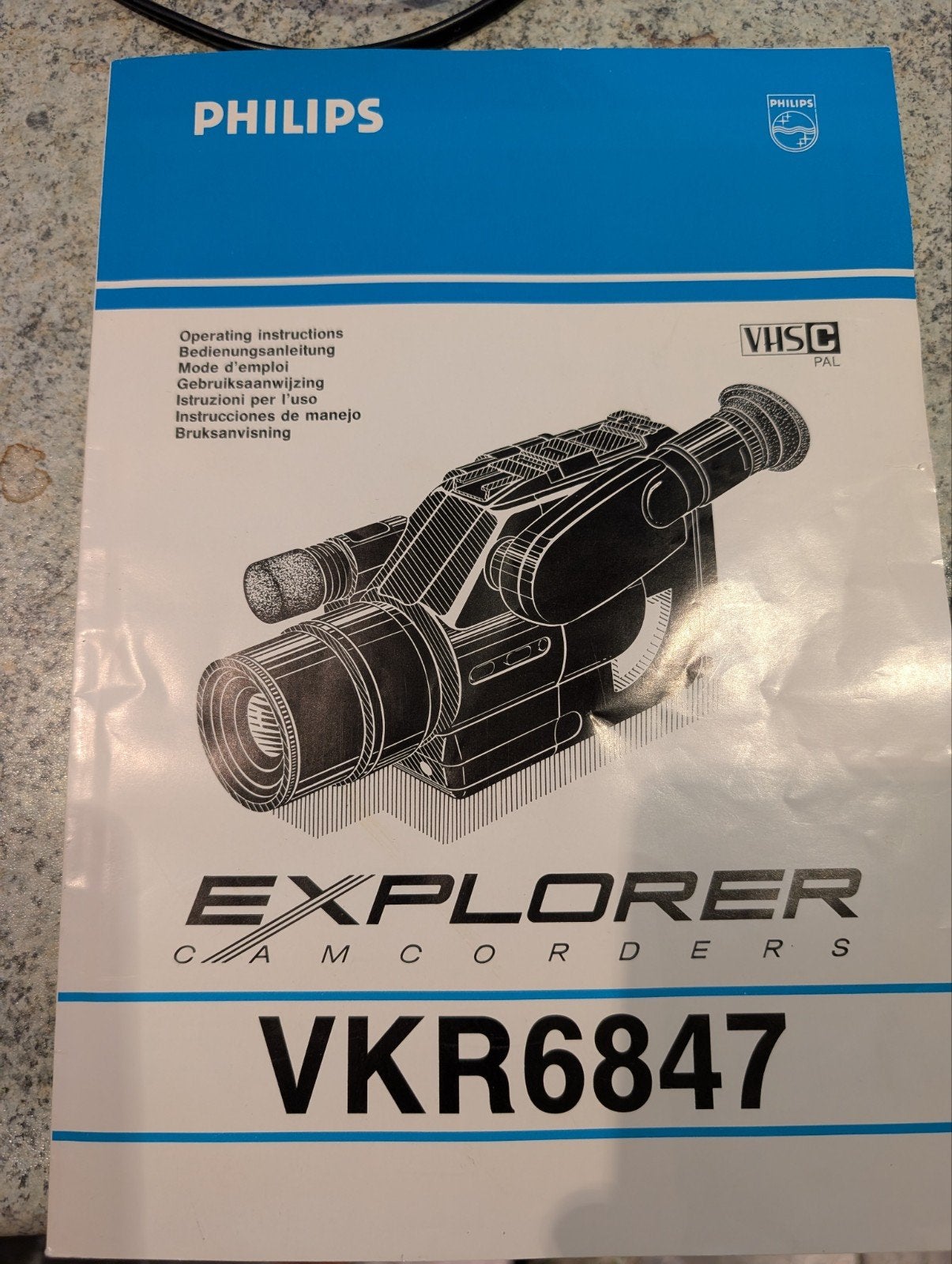 Philips Explorer VKR6847 VHS-C Camcorder met Accessoires, Audio, Tv en Foto, Videocamera's Analoog, Ophalen, VHS-C of SVHS-C, Camera