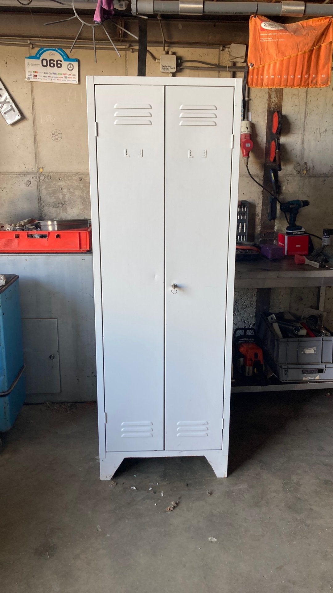 Locker, Ophalen, Zo goed als nieuw