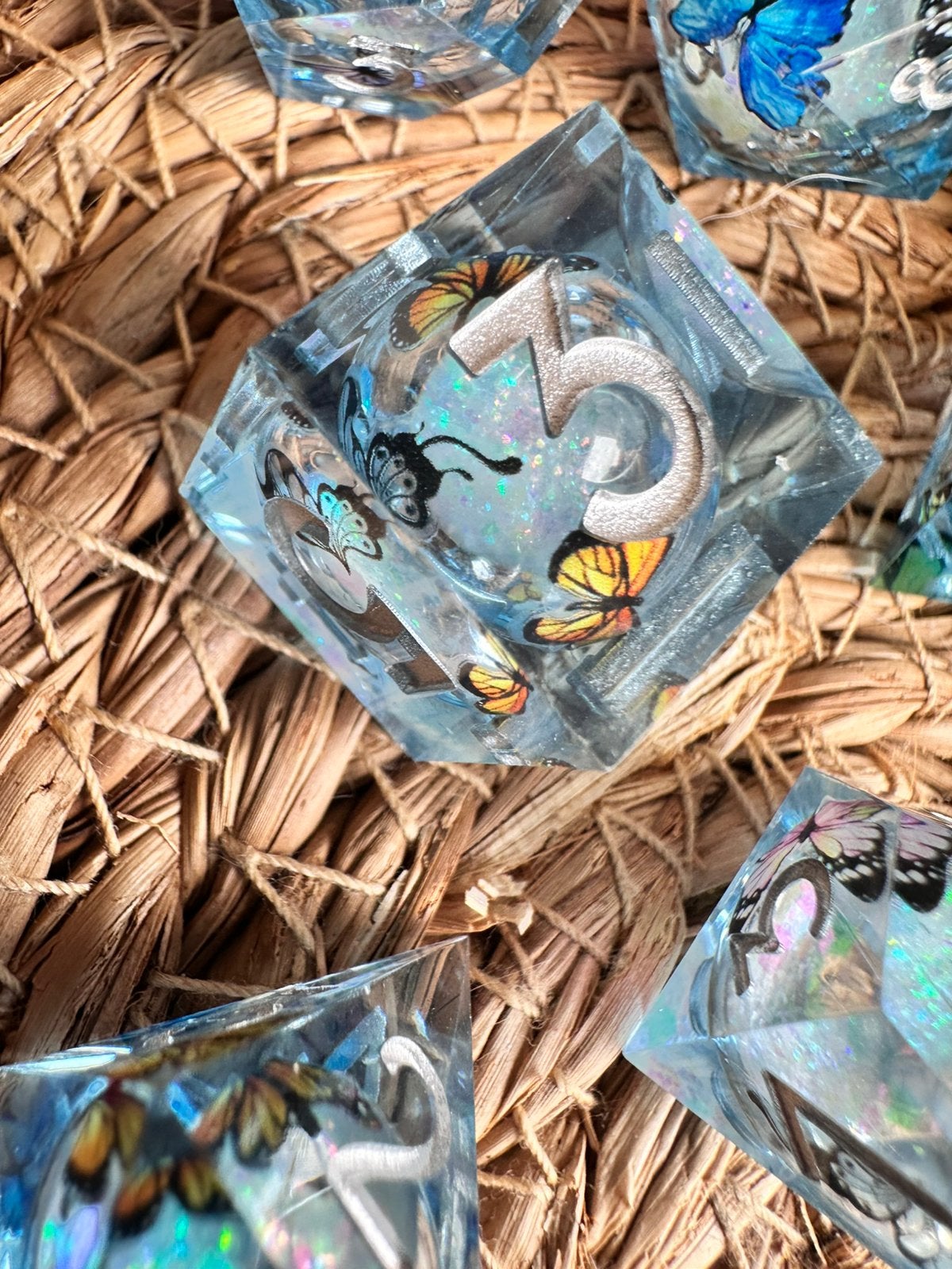 DND dice / vlinders / Dobbelstenen / RPG / D&D / Fantasy, Hobby en Vrije tijd, Wargaming, Ophalen of Verzenden, Nieuw, Overige soorten
