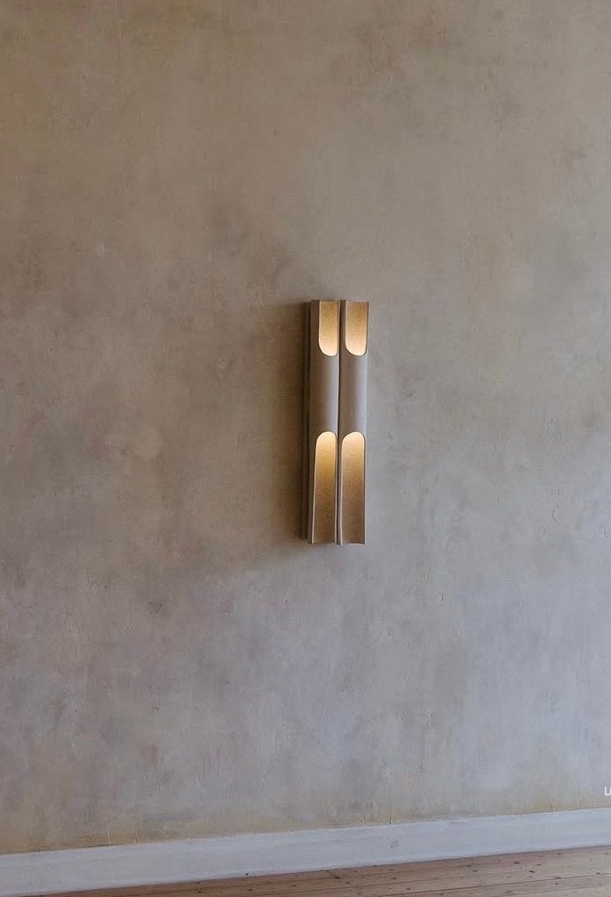Sarah nedovic monument geinspireerde wandlamp, Ophalen of Verzenden, Zo goed als nieuw