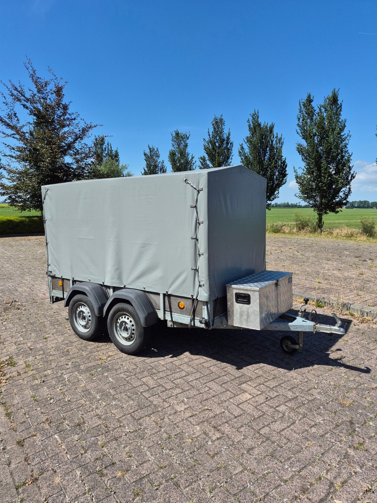 tandemasser met huif ongeremd tot 750 kilo, Ophalen, Gebruikt