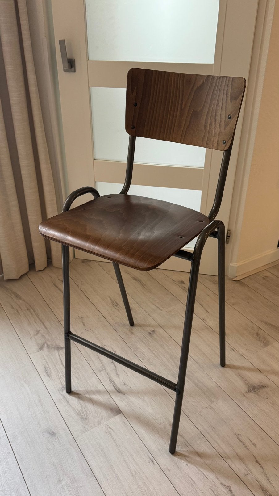 1 x Lizitte barkruk industrieel hout metaal vintage retro, Huis en Inrichting, Ophalen, Zo goed als nieuw, Hout, Drie