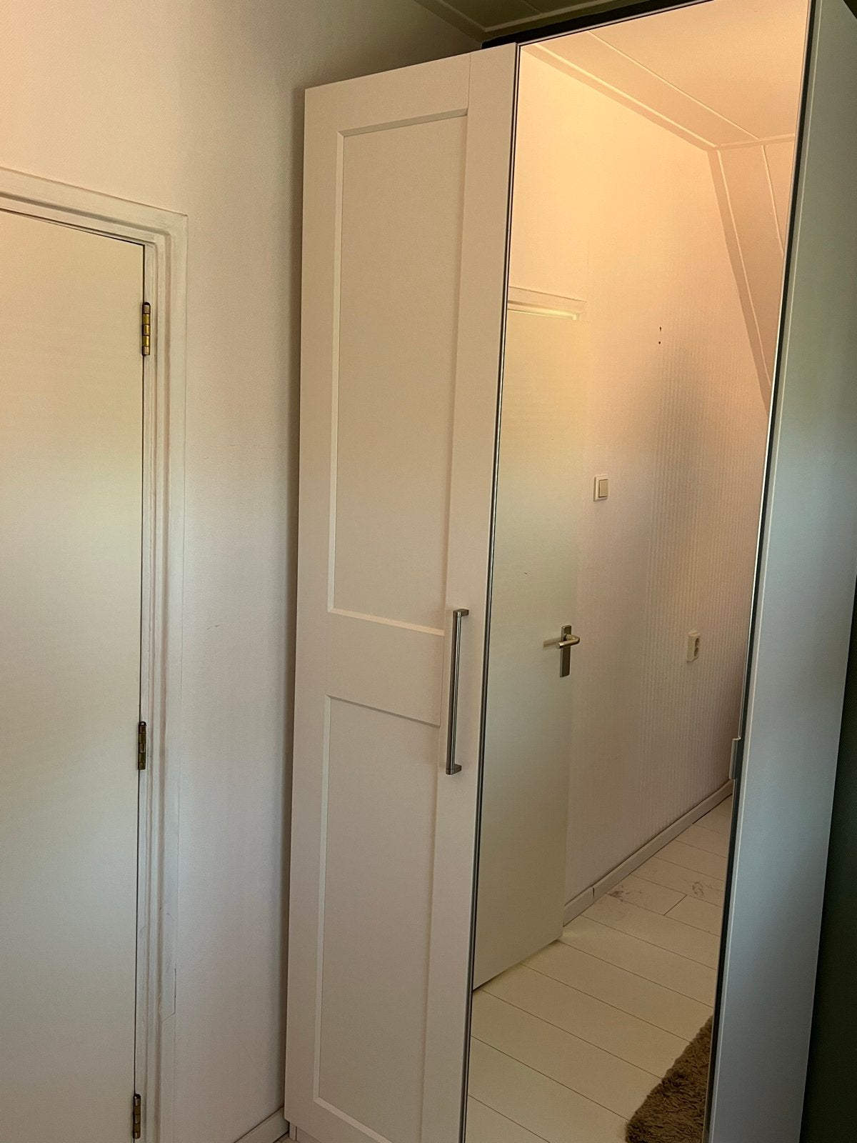 Kledingkast met spiegeldeur en normale deur, Huis en Inrichting, Ophalen, Gebruikt, 200 cm of meer, 50 tot 100 cm