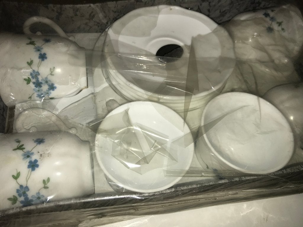 Vintage koffietassen + bordjes (ARCOPAL), Vintage, Nieuw, Ophalen of Verzenden, Porselein