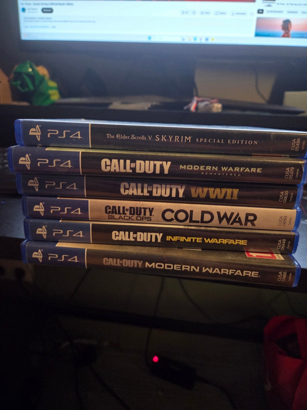 PS4 Games: Call of Duty & Skyrim Special Edition, Spelcomputers en Games, Online, Gebruikt, Shooter, Ophalen of Verzenden