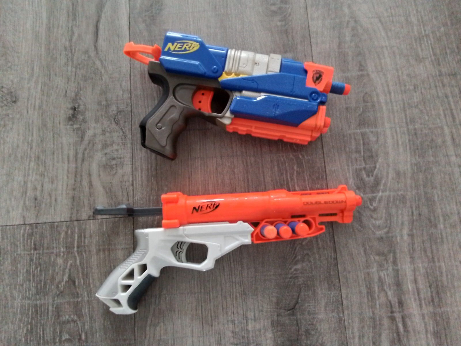 2 nerf pistolen, Ophalen of Verzenden