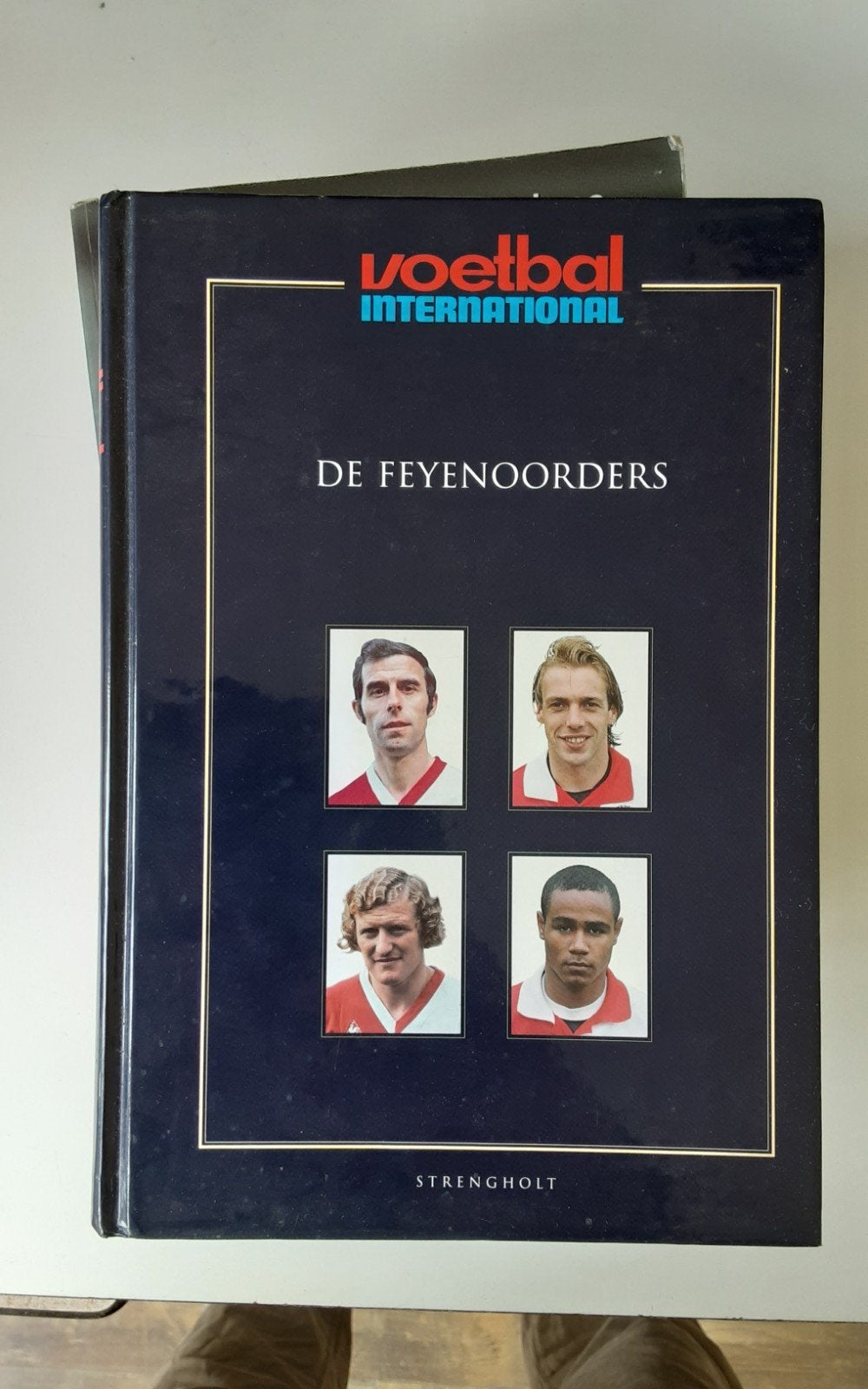 Voetbal International: De Feyenoorders - Boek, Boeken, Ophalen of Verzenden, Zo goed als nieuw, Voetbal International, Balsport