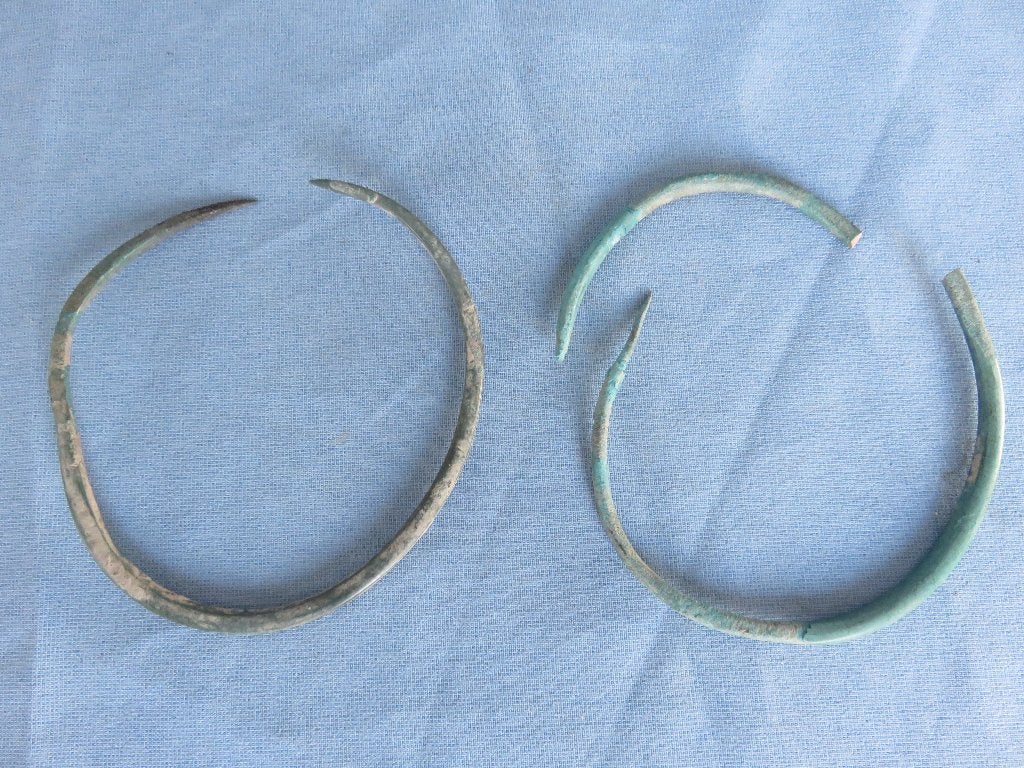 Bronstijd - armbanden - ca. 2800 jaar oud - bodemvondsten, Ophalen of Verzenden, Brons, Armband