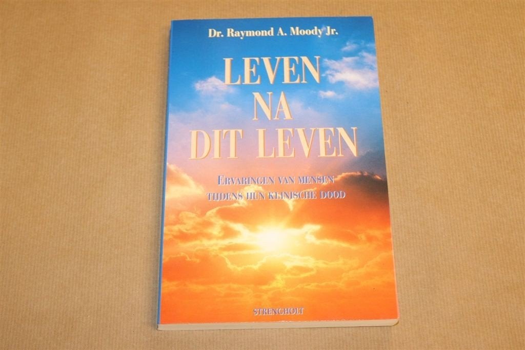 Leven Na Dit Leven — Klinische Dood Ervaringen Moody, Ophalen of Verzenden, Gelezen, Overige onderwerpen, Achtergrond en Informatie