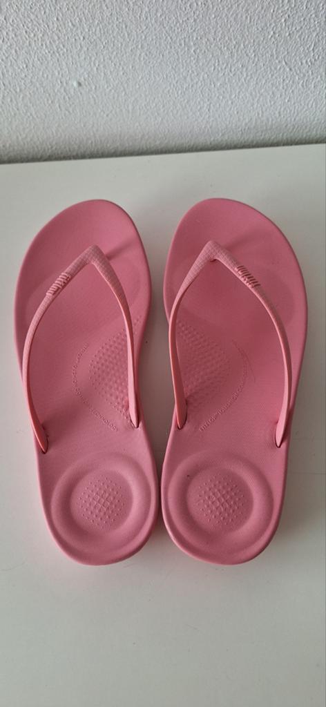 Fitflop slippers roze maat 37, Kleding | Dames, Schoenen, Ophalen of Verzenden, Nieuw, Roze