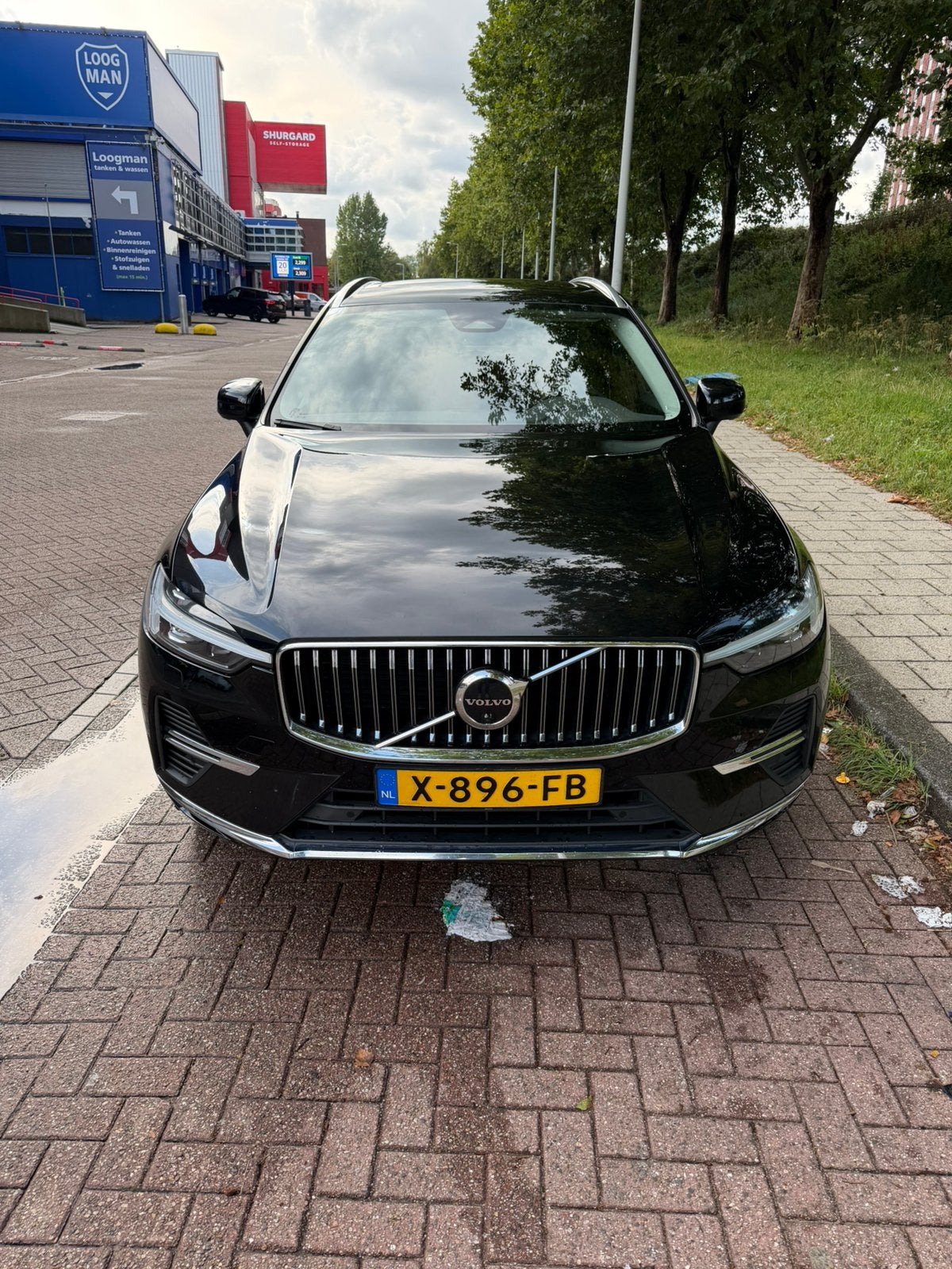 Volvo XC60 2.0 T6 AWD 2021 Zwart | Facelift | Trekhaak | 360, Automaat, Zwart, 2069 kg, 1969 cc