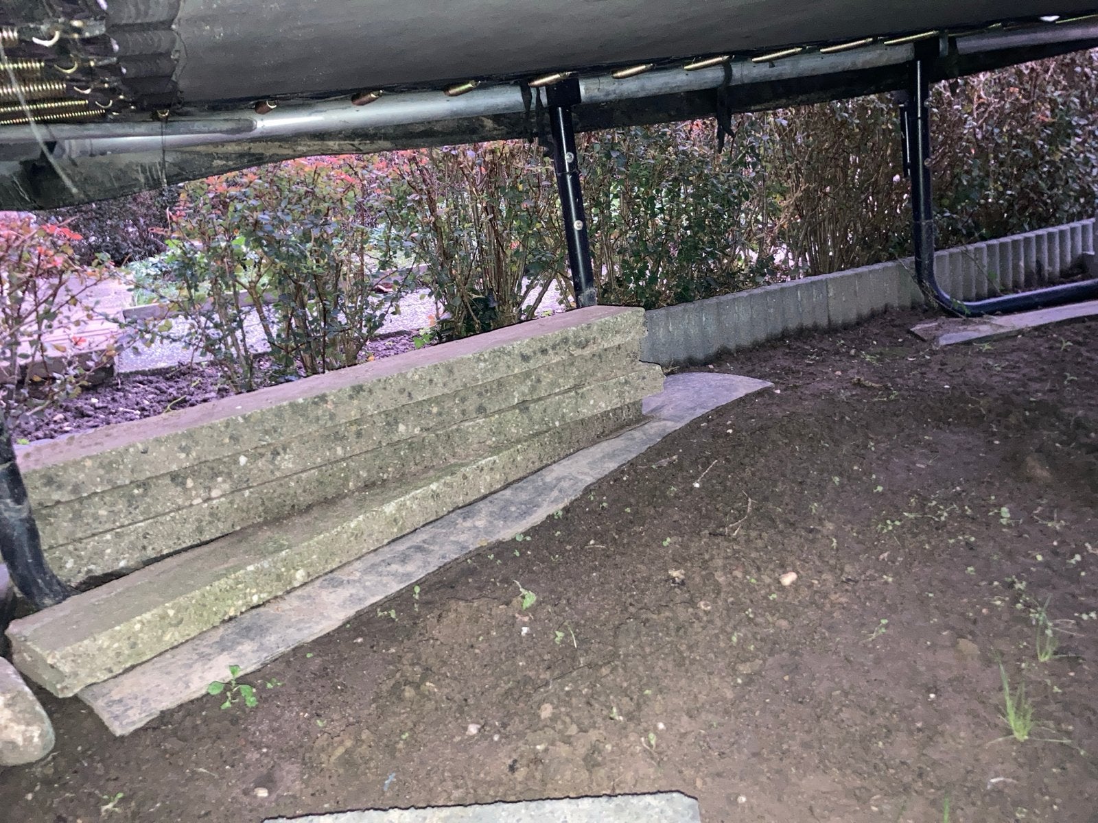 Gratis grindtegels en opsluitbanden, Ophalen, Gebruikt, Beton, Terrastegels