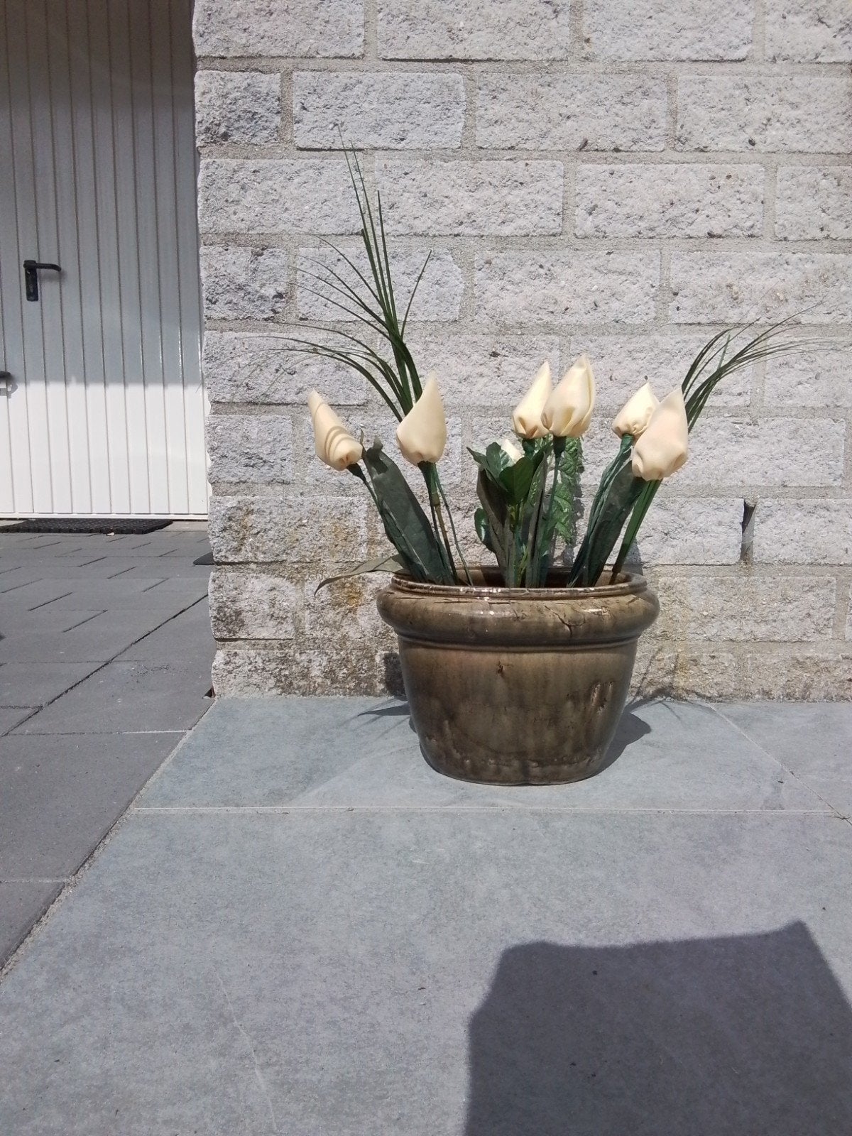 zeer oude bloempot ?of planten pot., Ophalen, Halfschaduw