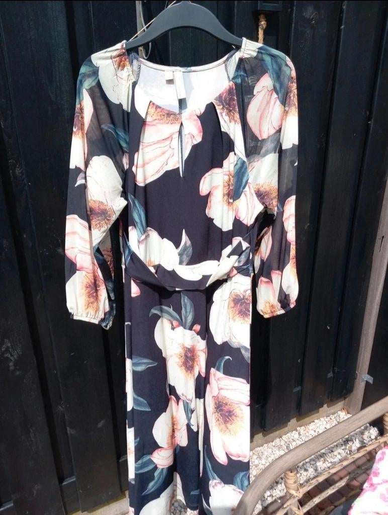 Bodyflirt feestjurk maat 42 bloemen, Kleding | Dames, Jurken, Zwart, Maat 42/44 (L), Ophalen of Verzenden, Zo goed als nieuw