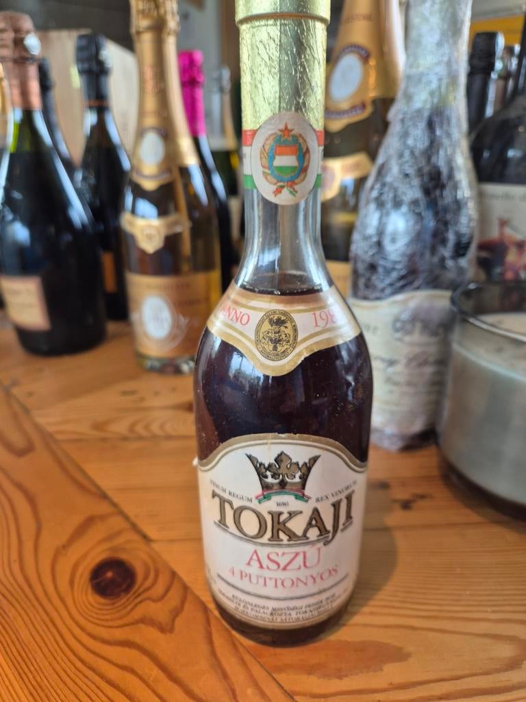 Vintage Tokaji Aszú 4 Puttonyos 1983 - Zeldzame Hongaarse, Gebruikt, Overige gebieden, Ophalen of Verzenden, Witte wijn