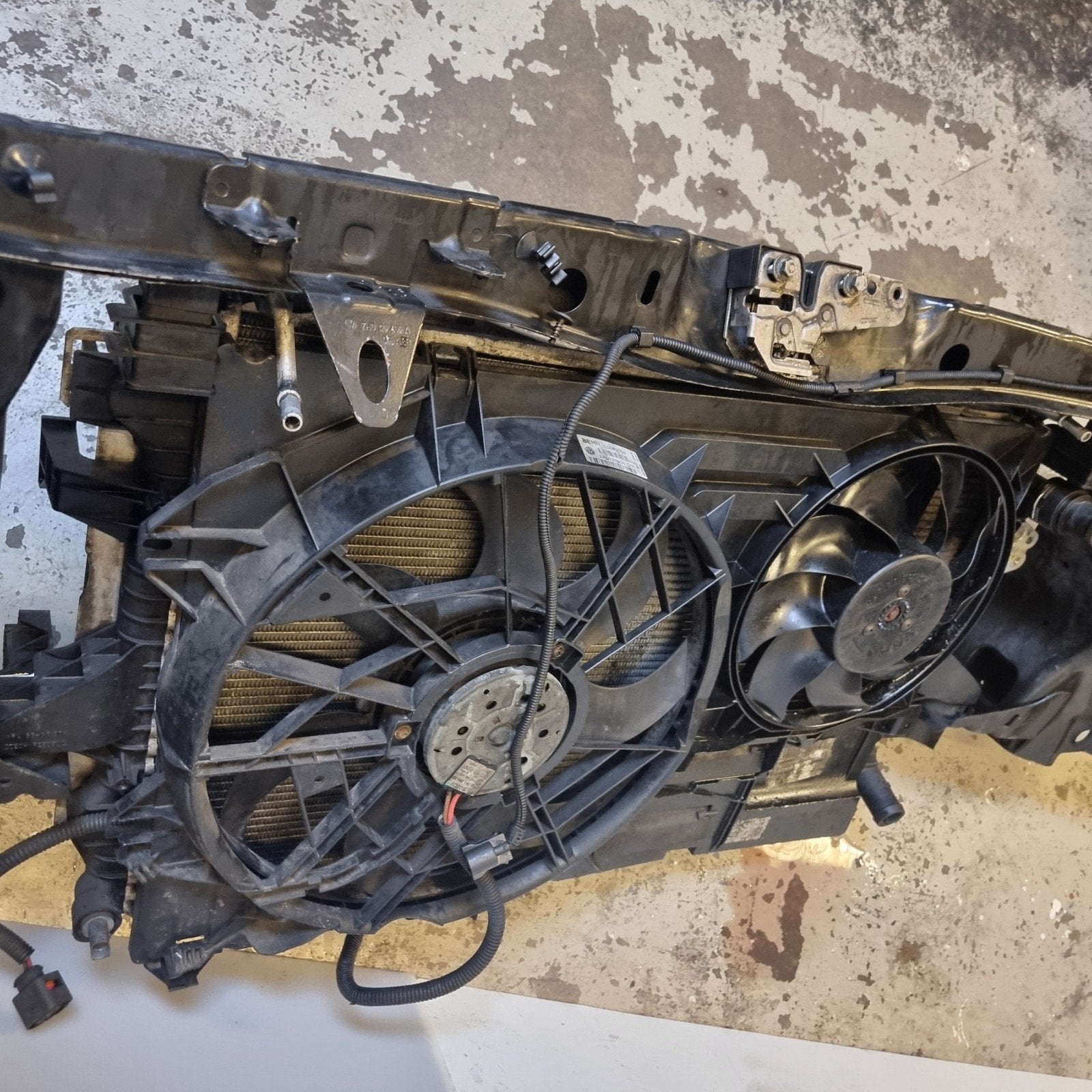 Voorframe VW T5/T6 Compleet met Radiateur en Ventilatoren, Auto-onderdelen, Motor en Toebehoren, Ophalen