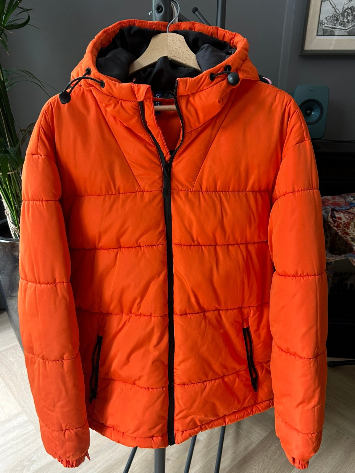 H&M Divided Oranje Pufferjack Maat M, Kleding | Heren, Ophalen, Zo goed als nieuw, Maat 48/50 (M), Oranje