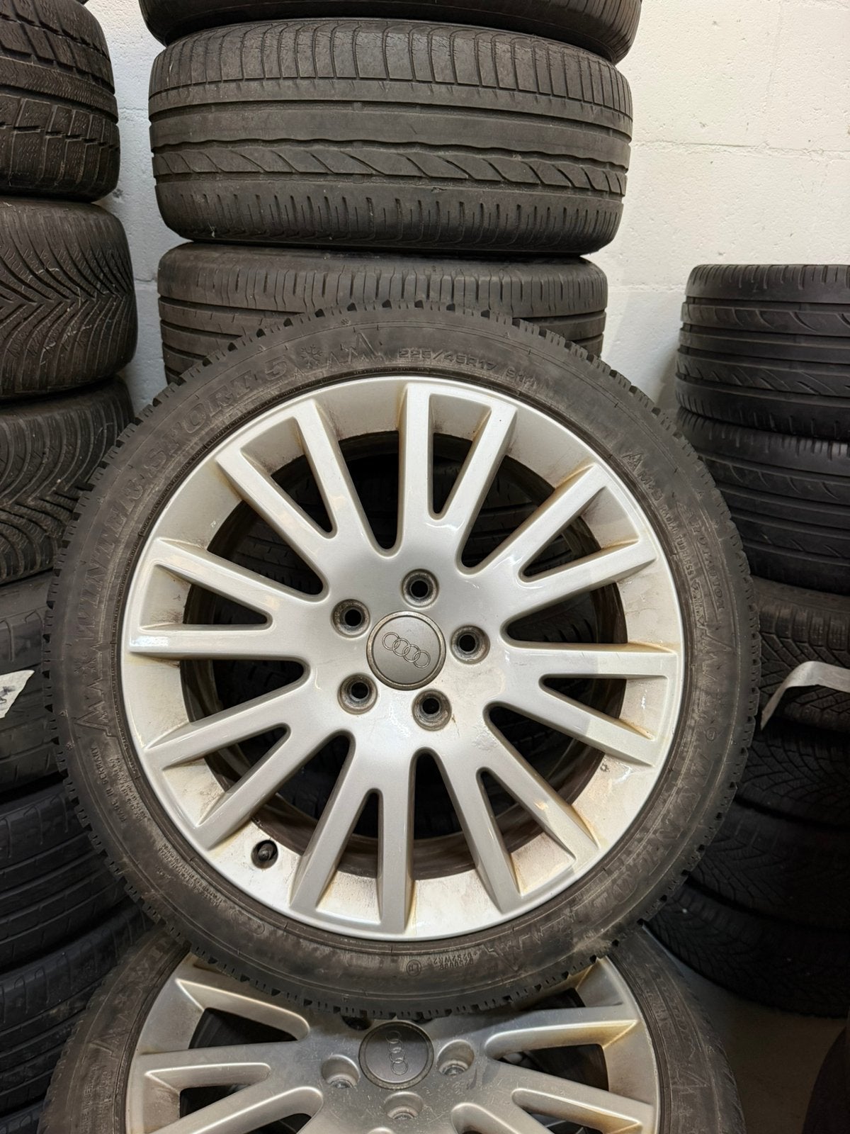 Audi VW Lichtmetalen velgen met Dunlop wintersport, Ophalen, Gebruikt, Banden en Velgen, 17 inch