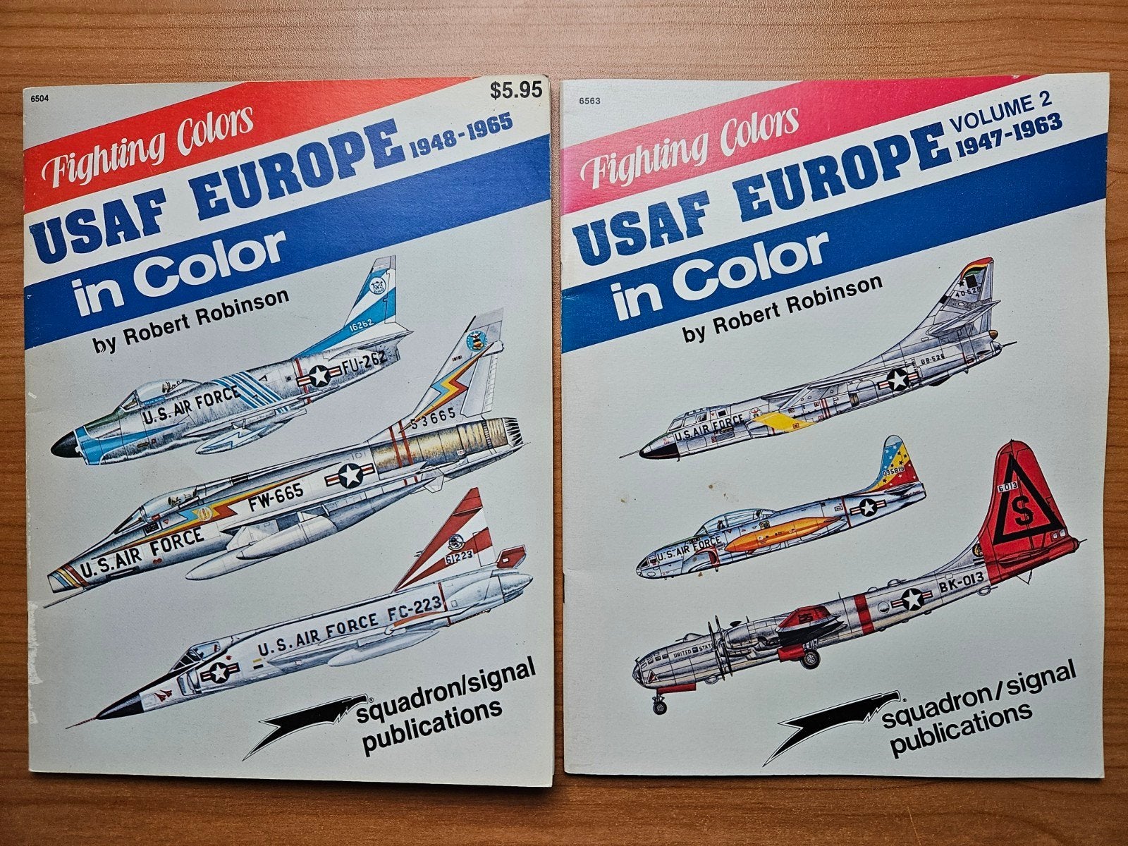 USAFE 1947-1965 2 delen Fighting Colors van Squadron Signal, Ophalen of Verzenden, Zo goed als nieuw, Boek of Tijdschrift