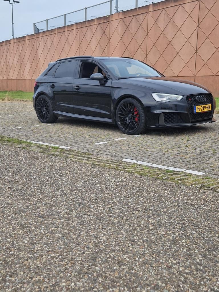 Audi RS3 2.5 270KW Sportback 2016 Zwart, Automaat, Zwart, RS3, 367 pk