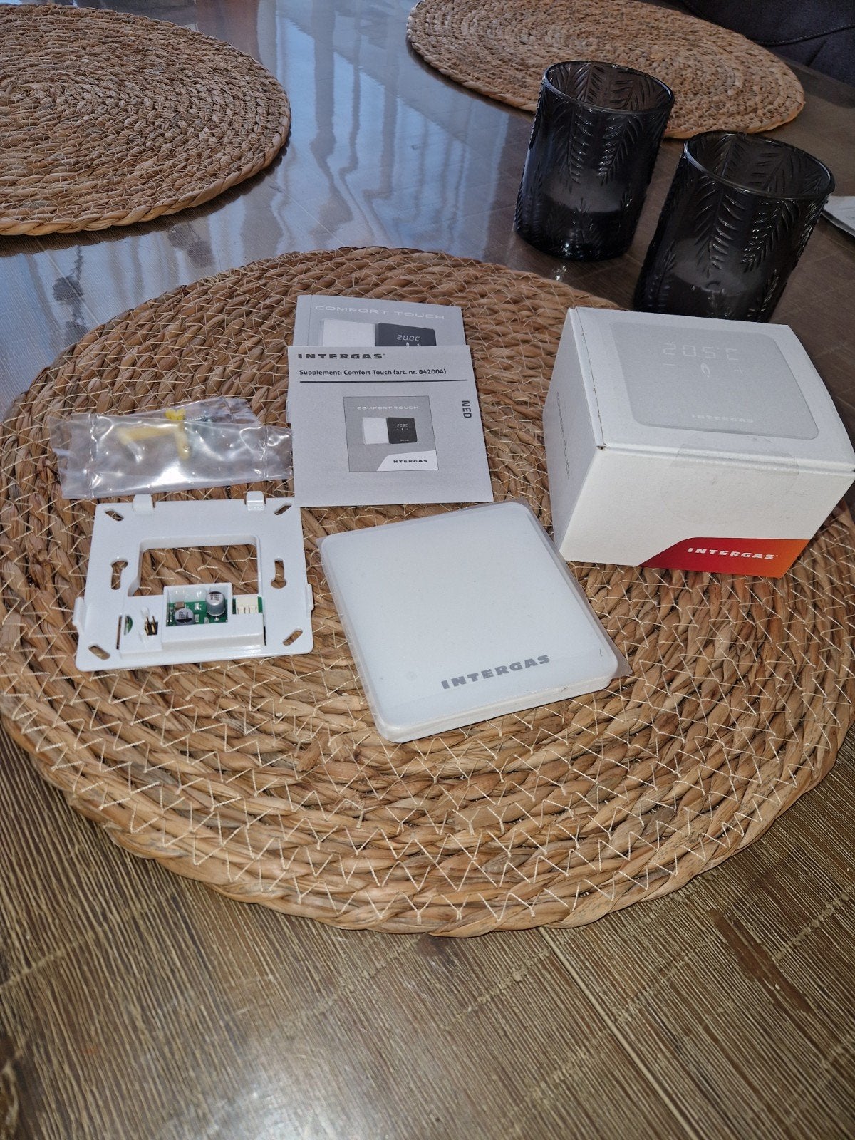 Intergas Comfort touch (wit), Doe-het-zelf en Verbouw, Ophalen of Verzenden, Slimme thermostaat, Nieuw