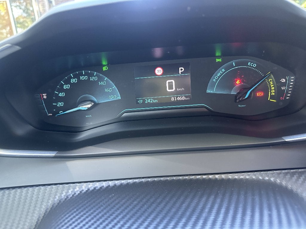 Foto 14 van Peugeot 208 EV Allure 50kWh 136pk 2021 Geel