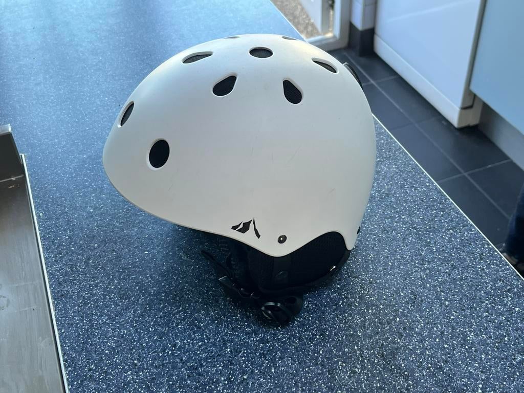 Witte skihelm 48-54. Mountain peak. Prima staat, Overige merken, Overige typen, Ophalen of Verzenden, Zo goed als nieuw
