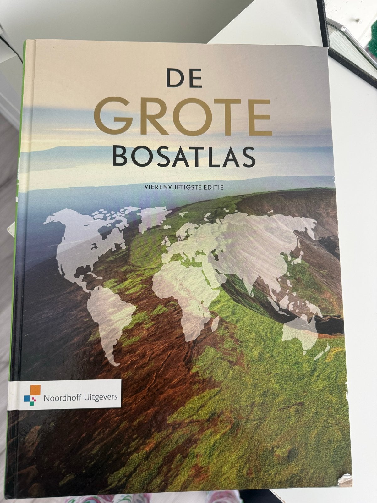 De Grote Bosatlas - Vierenveertigste Editie, Gelezen, Bosatlas, 2000 tot heden, Ophalen of Verzenden