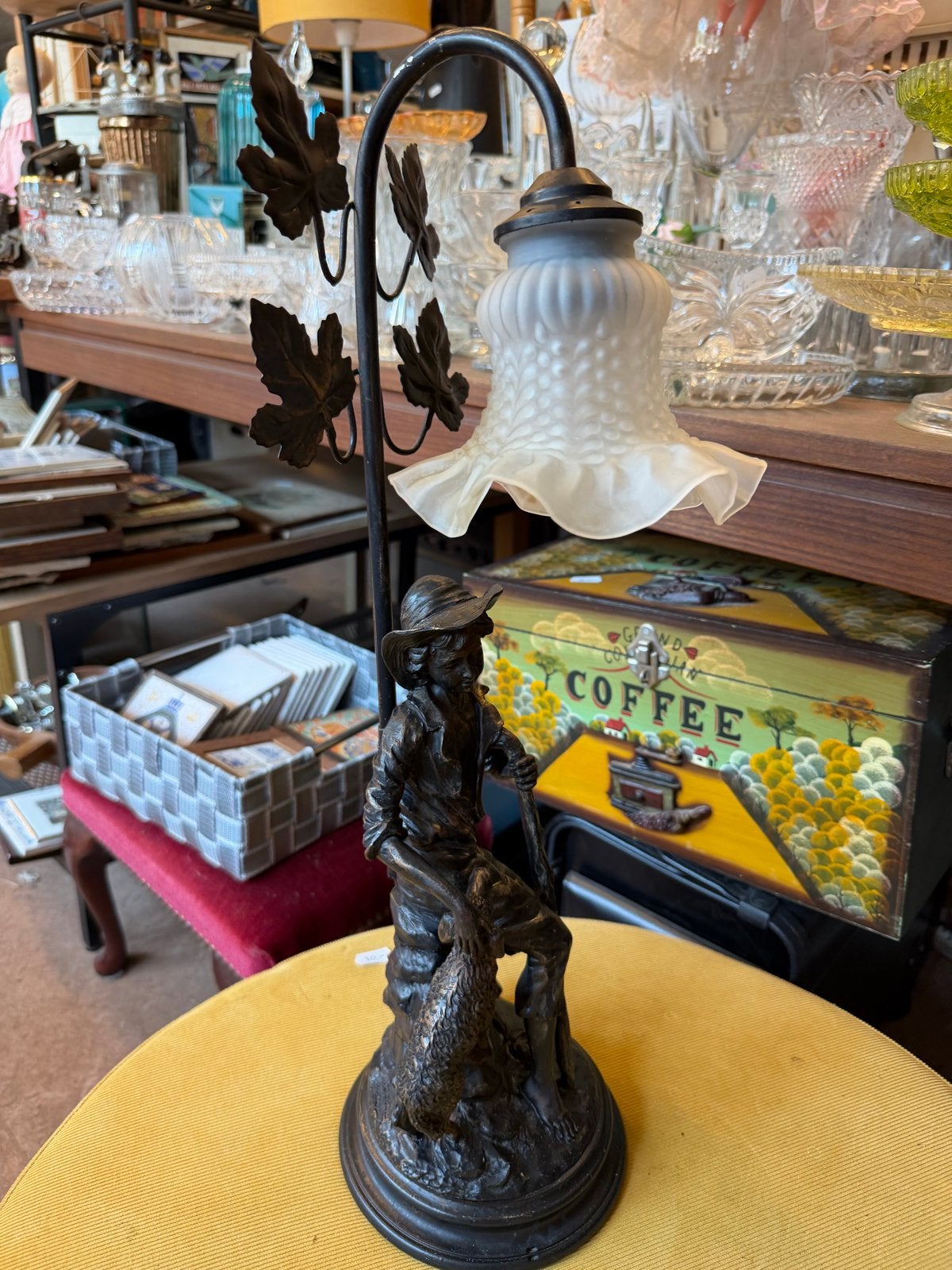 Vintage Schemerlamp met Beeldje - Klassiek Design, Ophalen