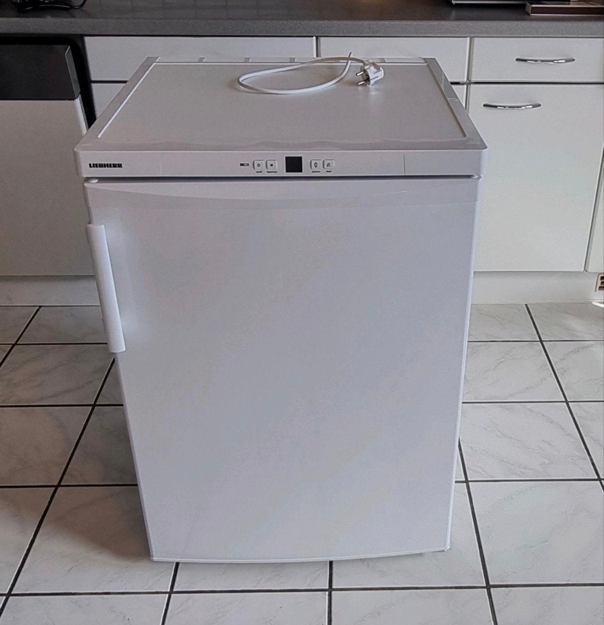 Nette Liebherr vriezer Nofrost A++ 3 lades, Witgoed en Apparatuur, Ophalen, Zo goed als nieuw, Energieklasse A of zuiniger, 140 tot 160 cm