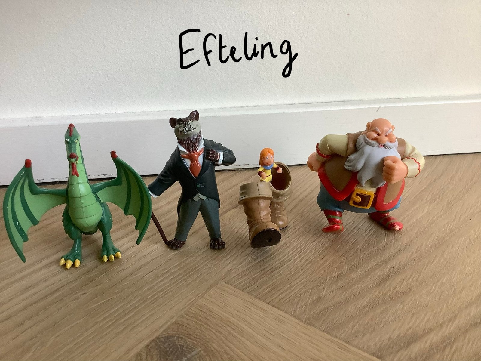 Efteling figuren: wolf, reus, kleinduimpje, draak, Roodkapje, Verzamelen, Ophalen, Gebruikt