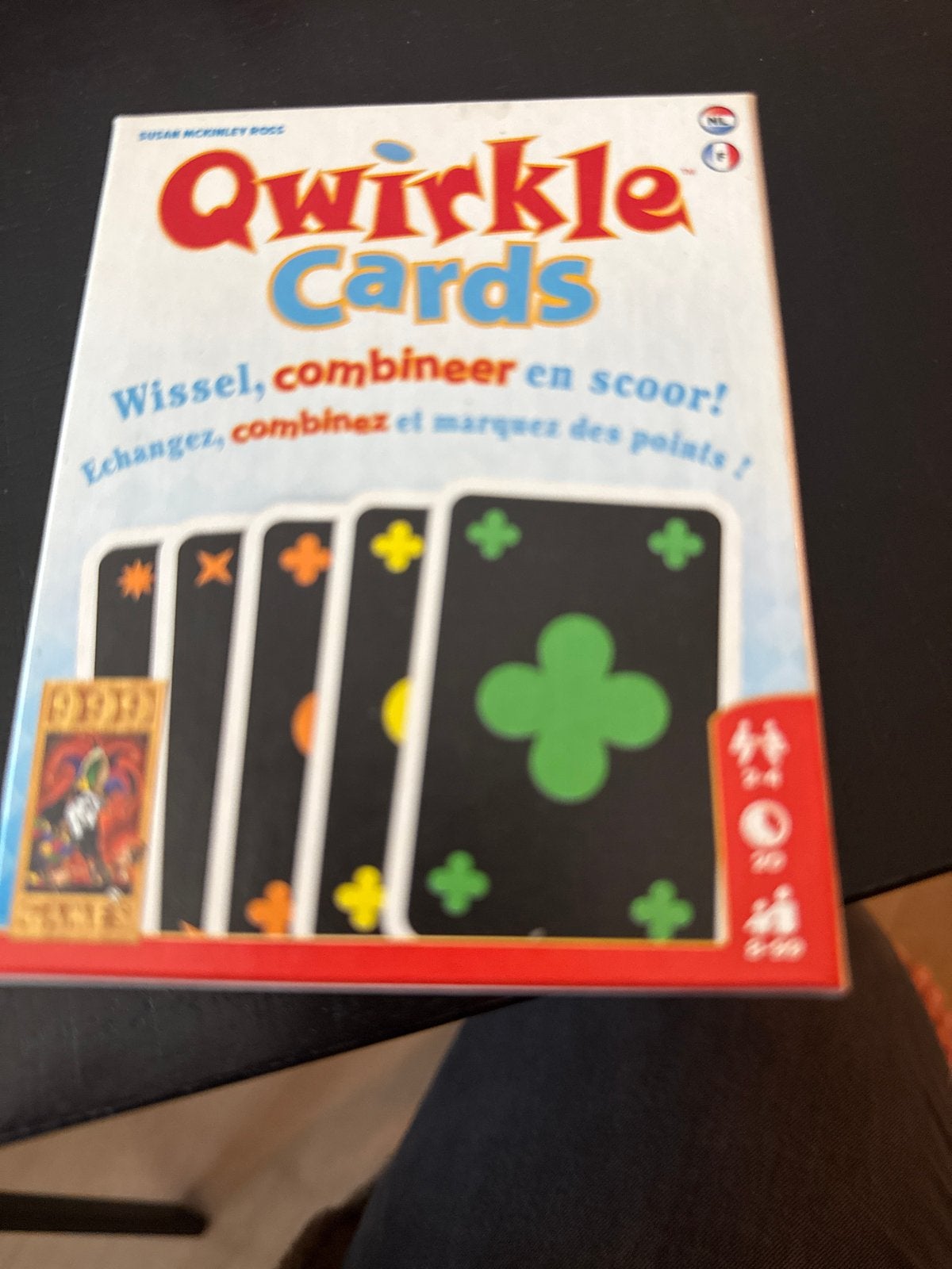 Qwirkle Cards: Wissel, combineer en scoor!, Drie of vier spelers, Ophalen of Verzenden, Gebruikt