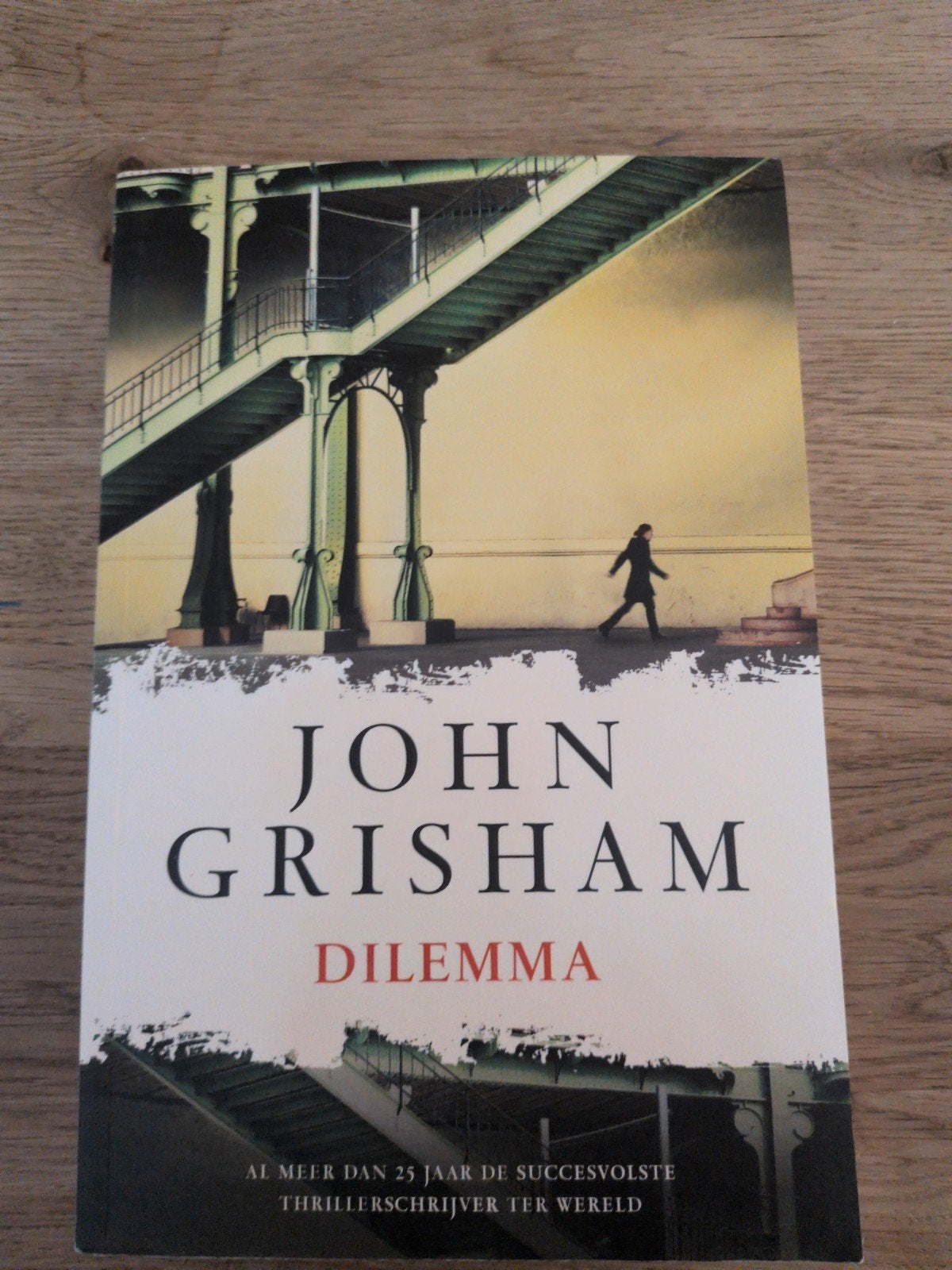 John Grisham - Dilemma, Ophalen of Verzenden, Zo goed als nieuw, John Grisham