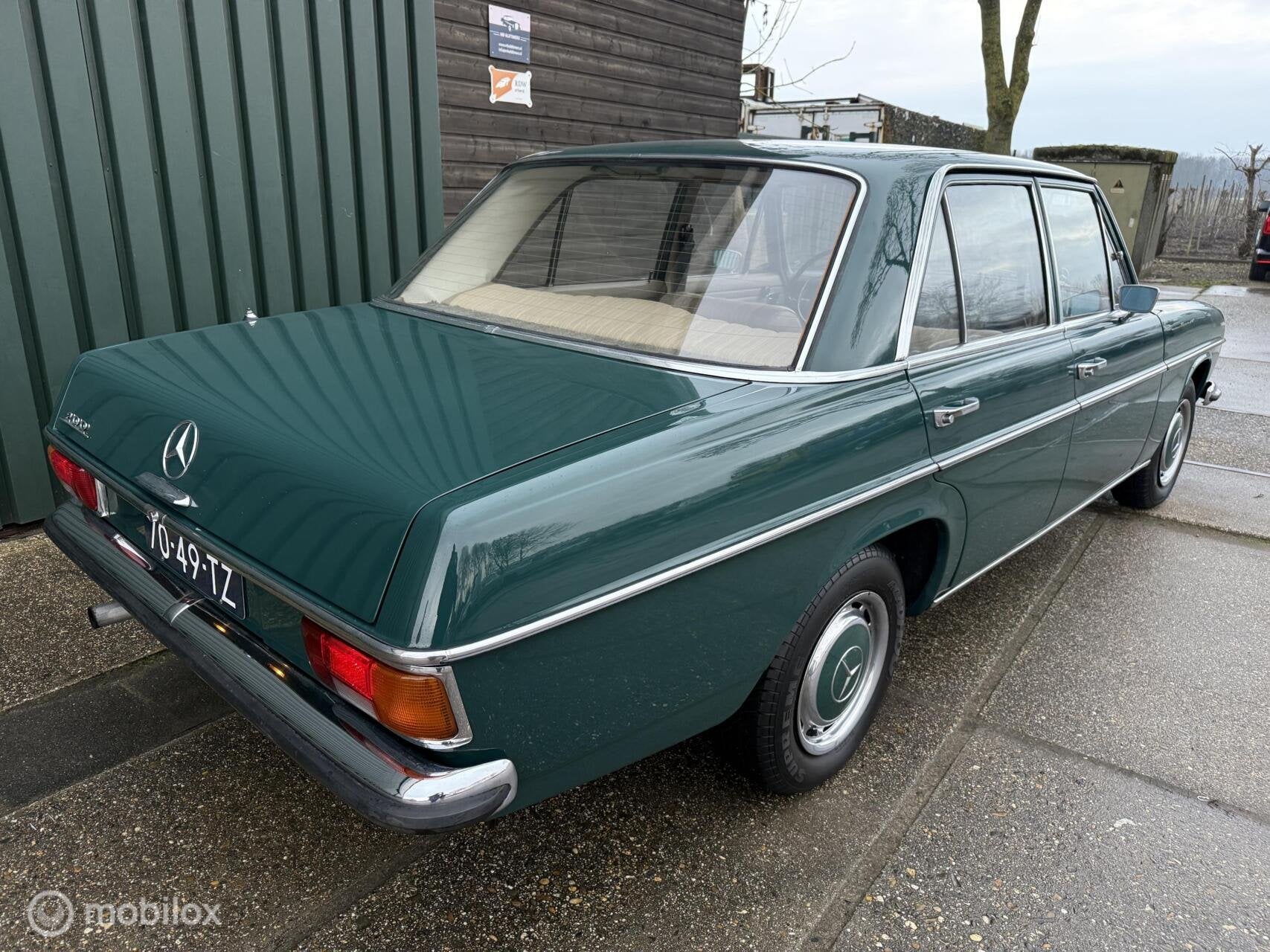 Mercedes-Benz 200 W115 NAP Unieke staat, foto 4
