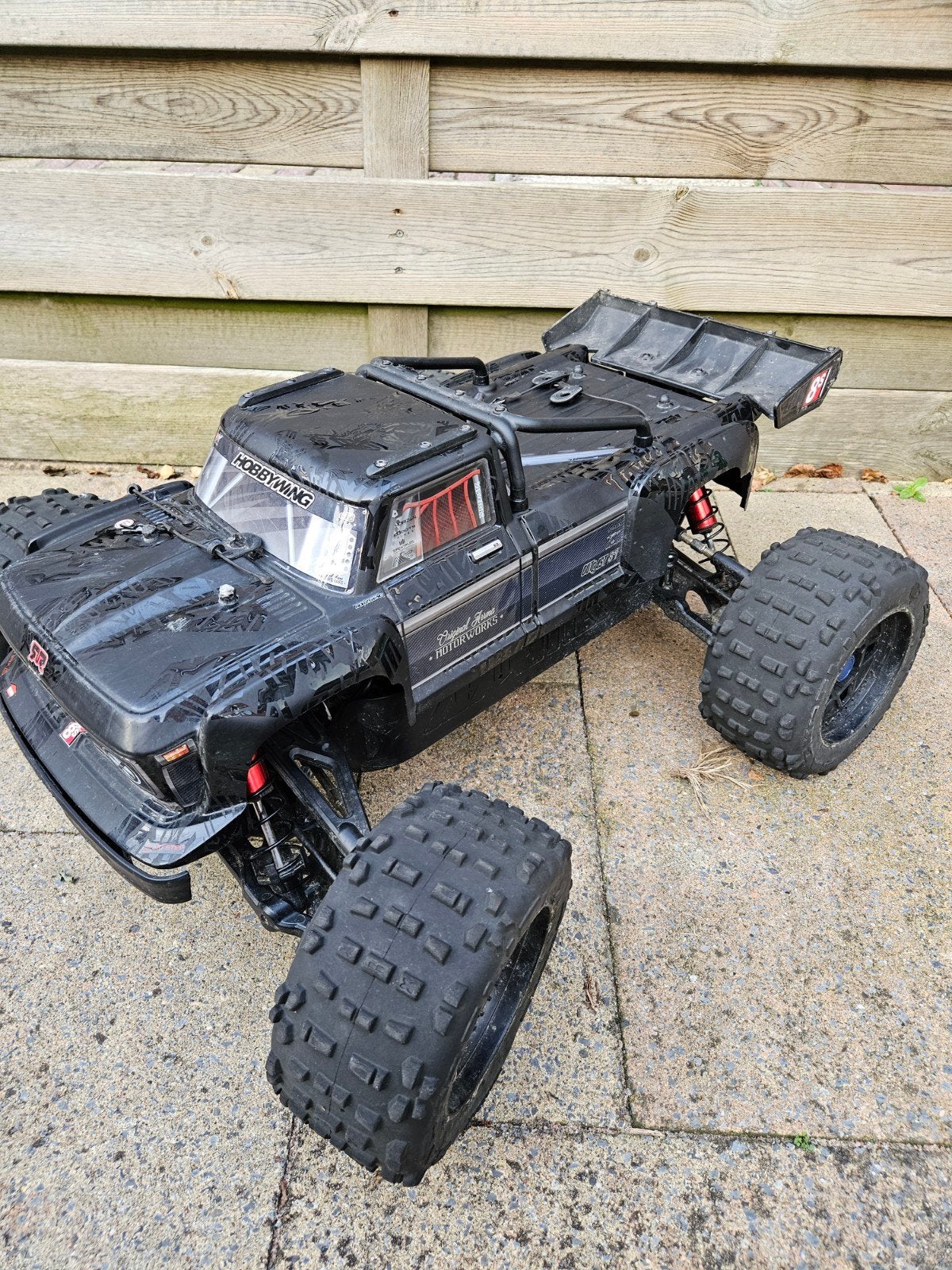 Arrma Outcast 8s Brushless HOBBYWING 1100kv, Ophalen, Zo goed als nieuw, Overige schalen, Onderdeel