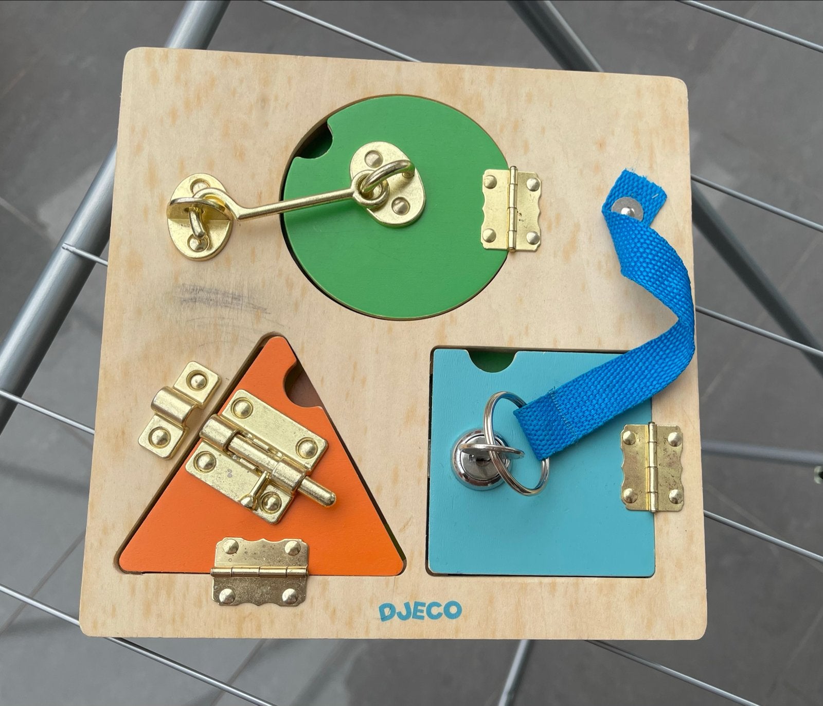 Djeco Houten Activiteitenbord - Ontdek en Speel, Ophalen of Verzenden, Gebruikt, Overige typen