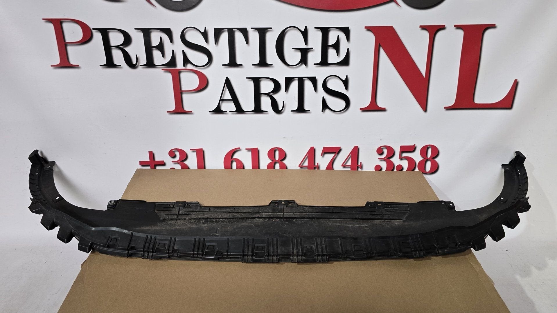 VW Golf 8 VIII Onderplaat Voorbumper Bodemplaat 5H0805915A, Auto-onderdelen, Gebruikt, -, Voor, -