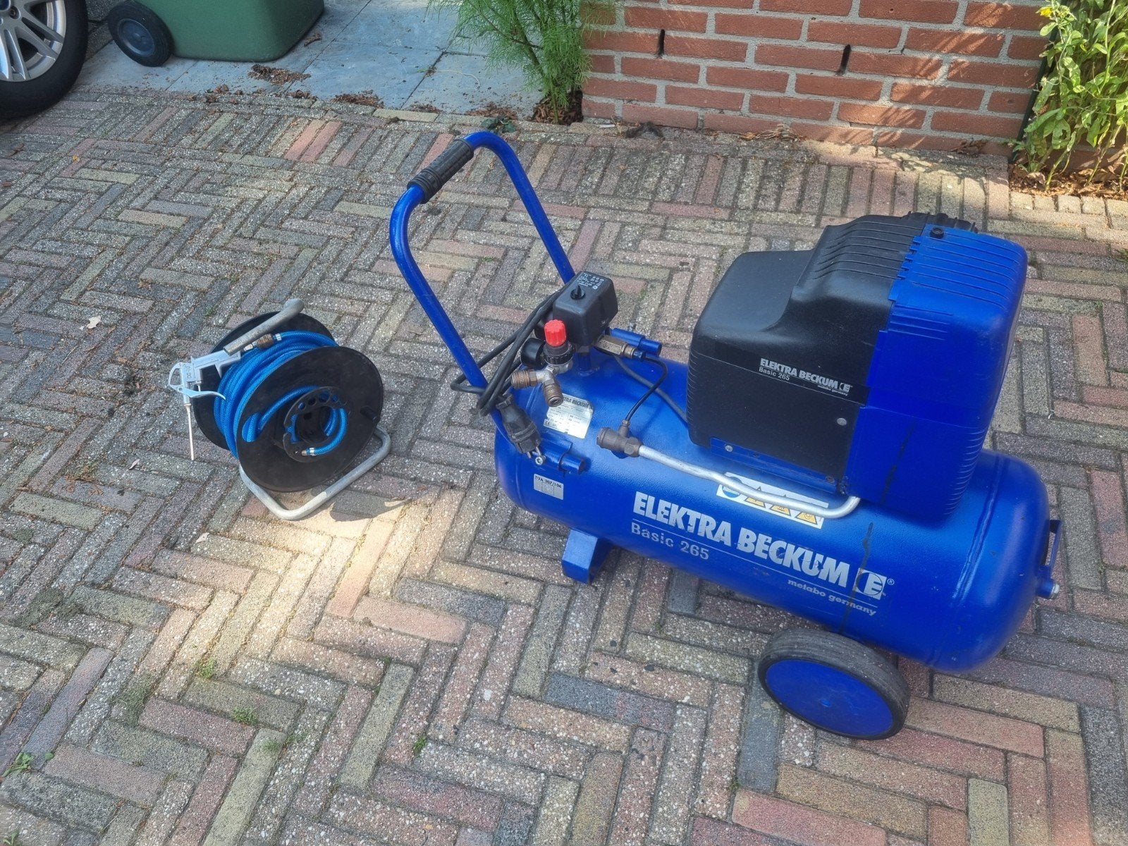 Elektra Beckum Basic 265 Compressor met 15m slanghaspel, Ophalen, Gebruikt, 6 tot 10 bar, 25 tot 100 liter