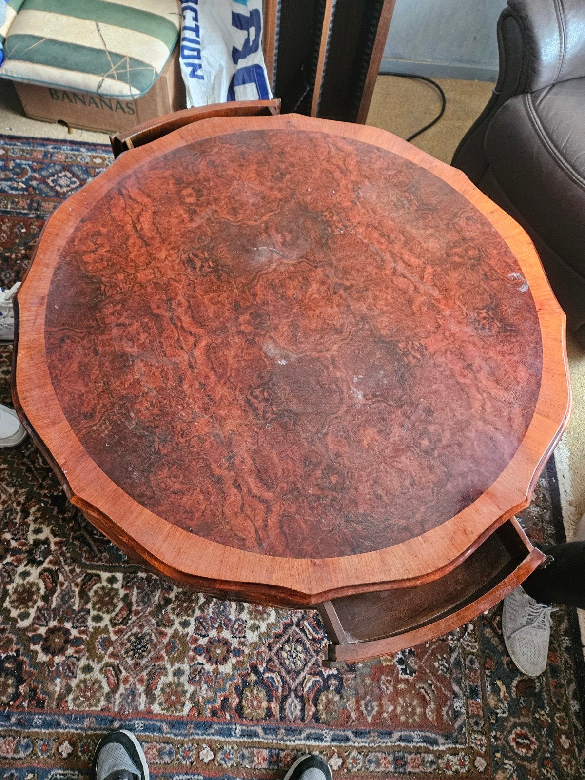 Salontafel, Ophalen