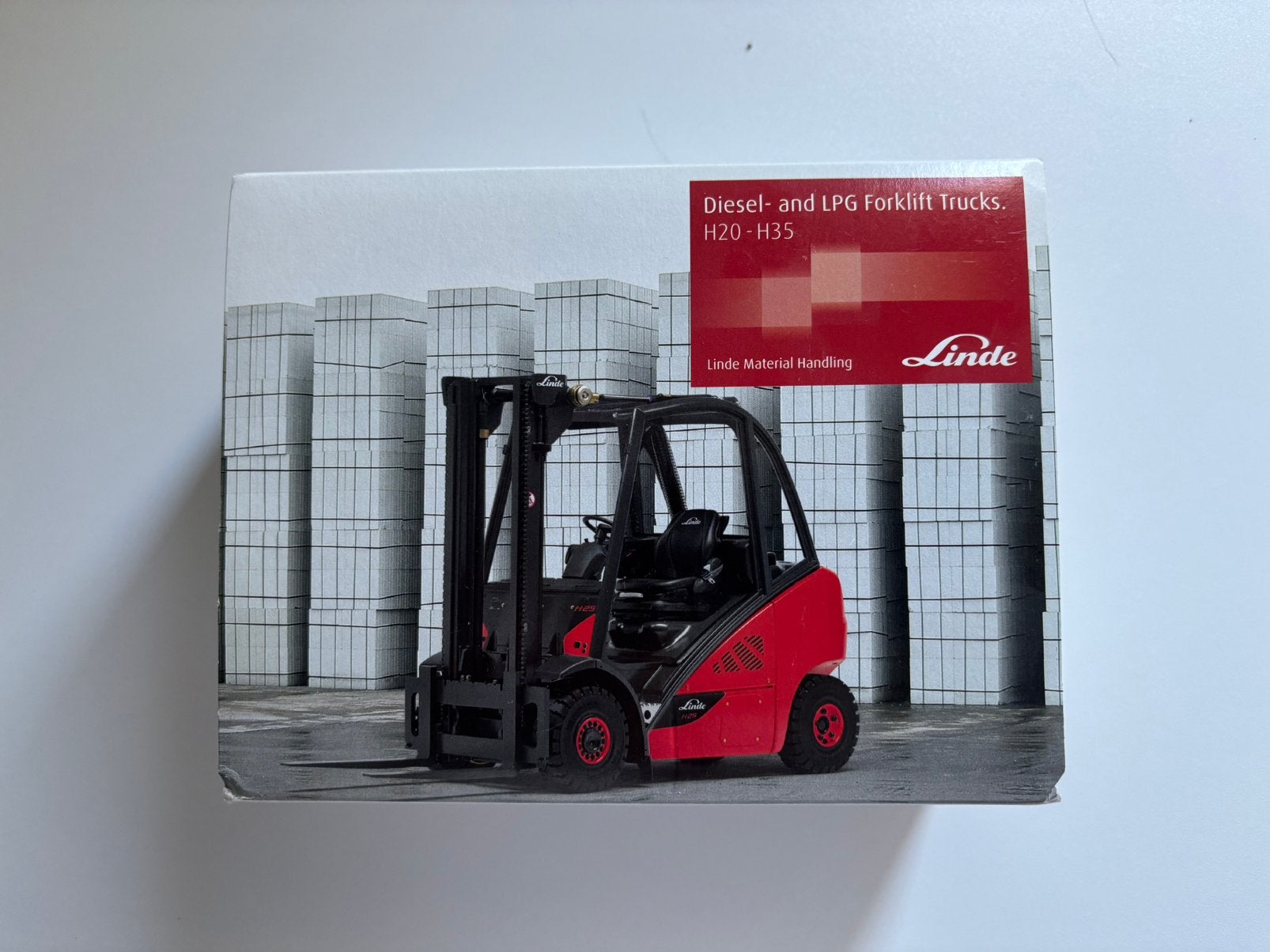 Origineel fabrieks schaalmodel 1:25 Linde heftruck, Ophalen of Verzenden, Nieuw, Motor, Overige merken