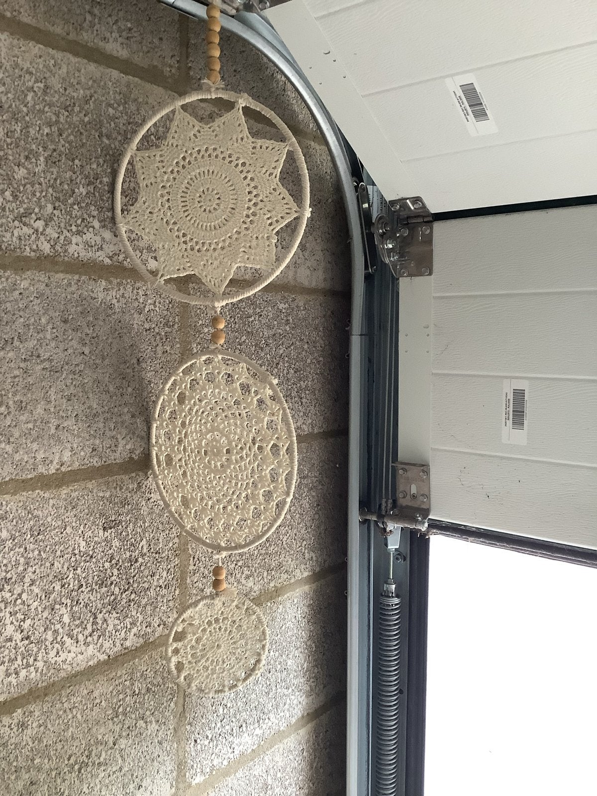 Handgemaakte dromenvanger met macramé details, Beige, Boho, Ophalen of Verzenden, Zo goed als nieuw