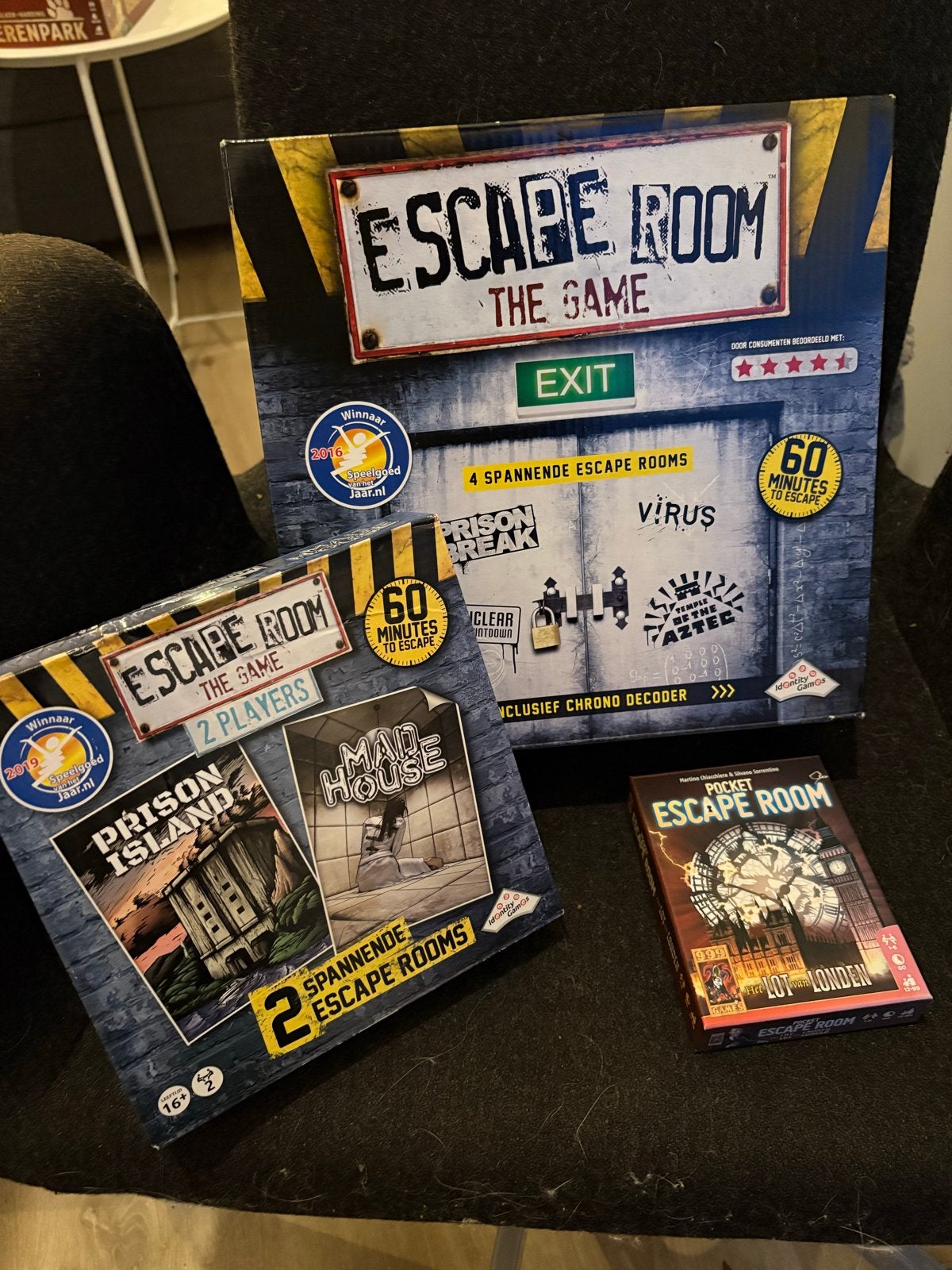 Escape Room The Game + Uitbreiding + Pocket Escape Room, Een of twee spelers, Ophalen of Verzenden, Zo goed als nieuw