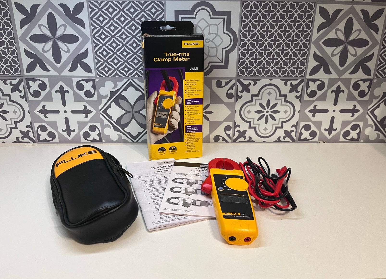 Fluke 323 True-RMS stroomtang – compleet in doos, Ophalen, Zo goed als nieuw, Multimeter