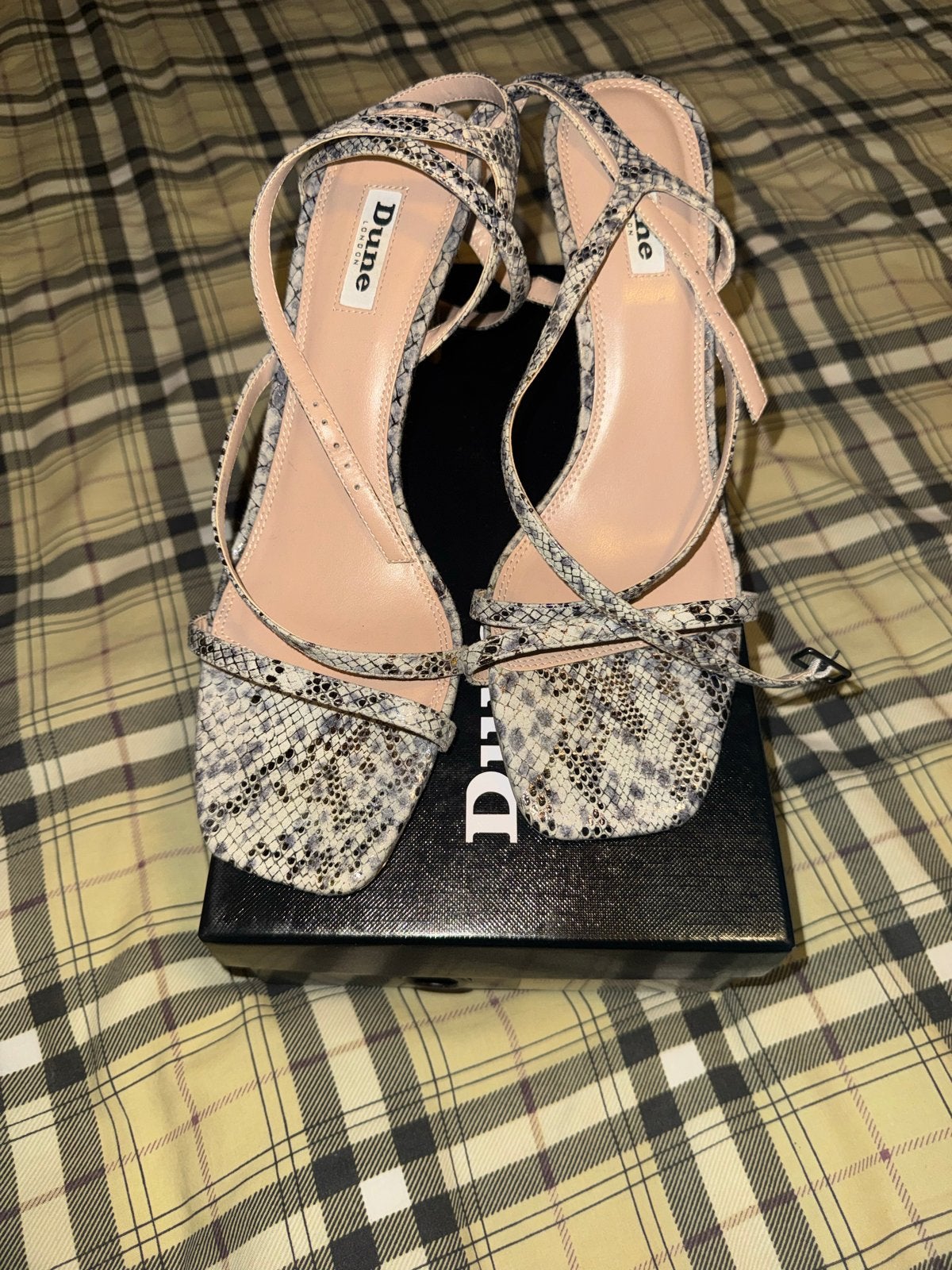 Dune London Sandalen met Slangenprint - Maat 41, Overige kleuren, Zo goed als nieuw, Sandalen of Muiltjes, Ophalen of Verzenden