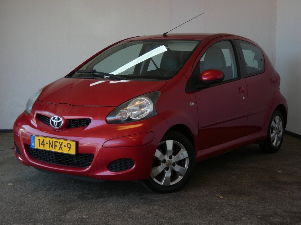Toyota Aygo 1.0-12V Aspir. Red Airco (bj 2010), 4 stoelen, 68 pk, Origineel Nederlands, Bedrijf